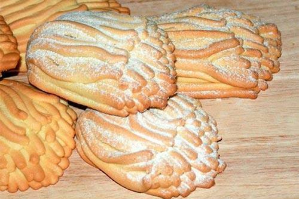 Cabelinho de anjo, o Biscoito Delicioso da Tia Nani, eu como desde criança, é a coisa mais deliciosa do mundo!