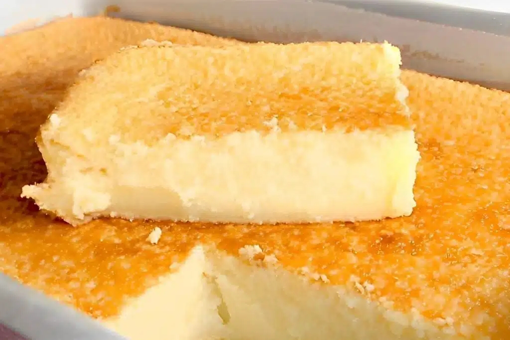 Caçarola italiana, um bolo cremoso que chega a lembrar um pudim de pão e é uma delícia