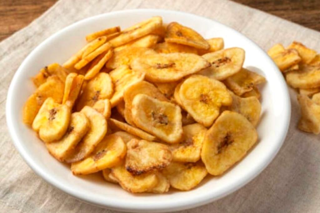 Chips de bananas crocantes, para um lanchinho saudável e saboroso