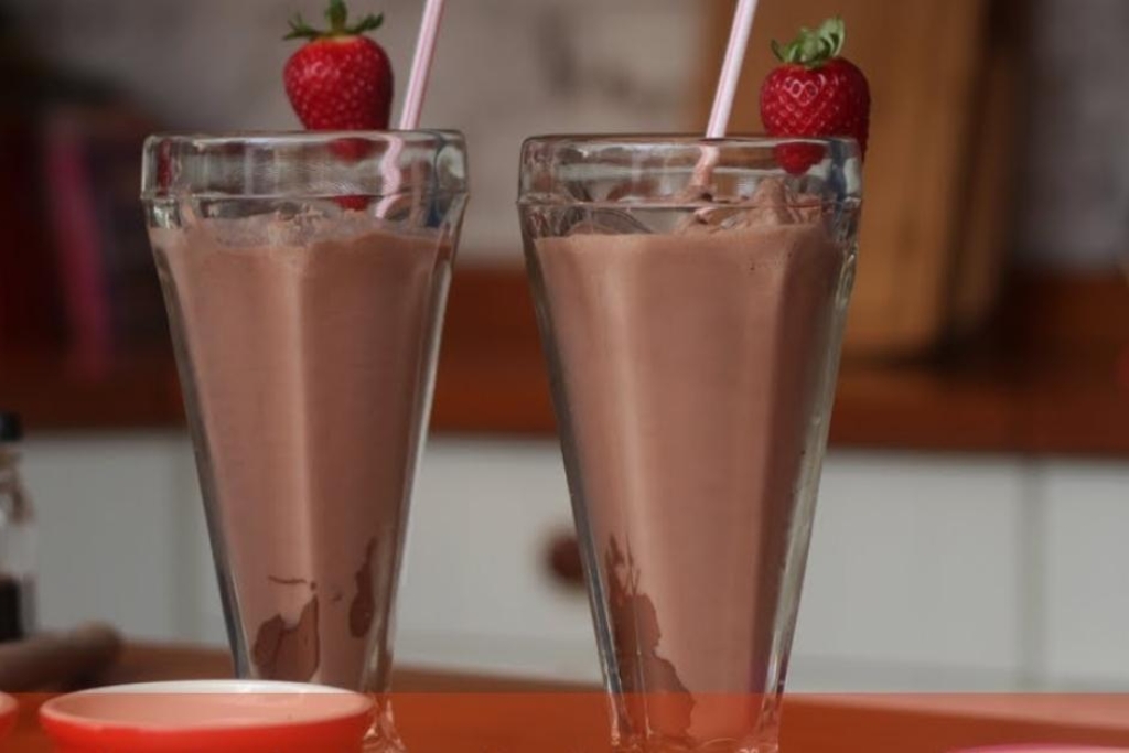 Irresistível receita de Milk-shake de morango com Nutella cremoso