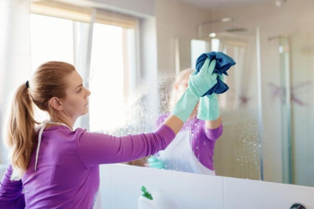 Limpeza de espelho, veja essas dicas para limpar vidros e espelhos da sua casa