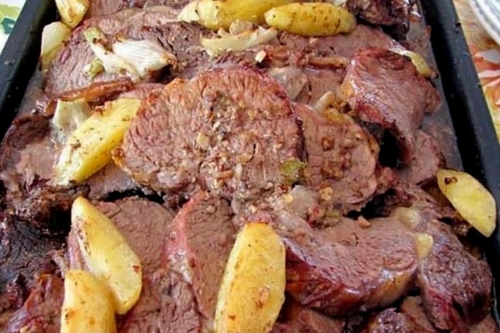 Picanha de forno com batatas, para a refeição da família todos ficarão de boca aberta