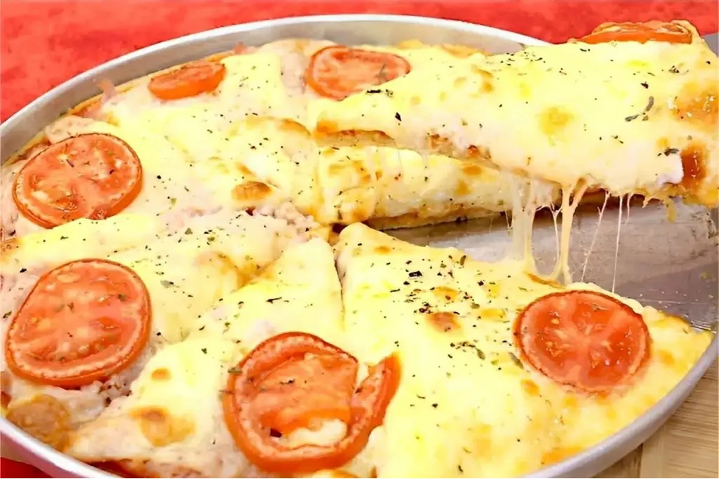 Pizza de tapioca com uma massa bem leve, saudável e bastante saborosa