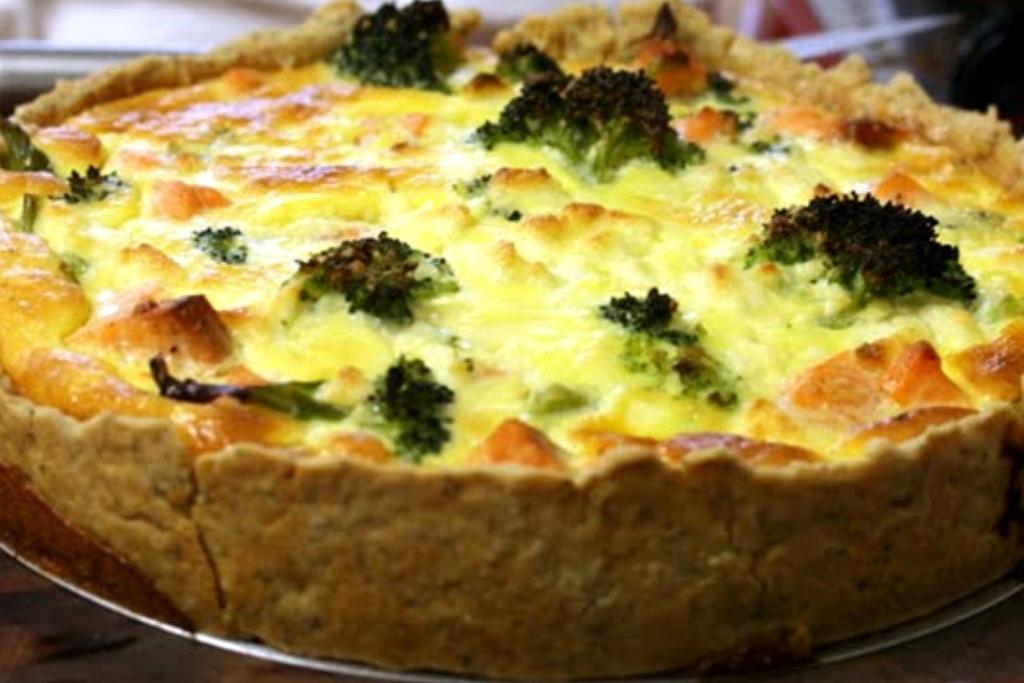 Torta de Brócolis com ricota, pra ajudar na saúde ou naquela dieta difícil