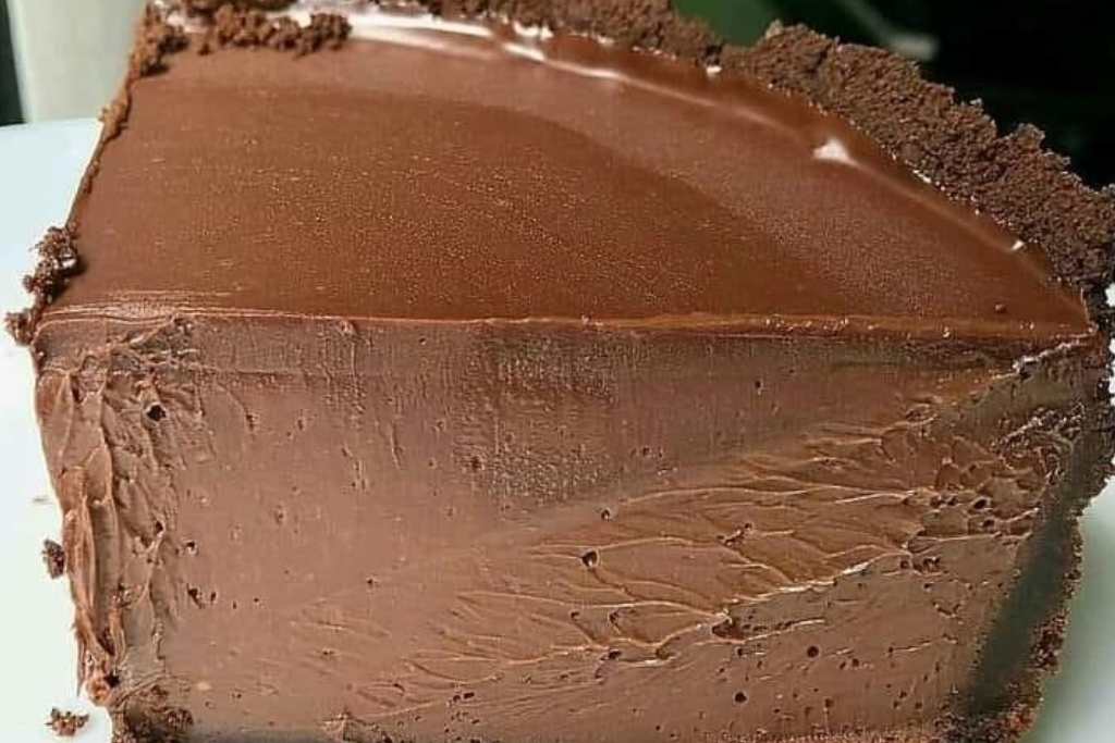 Torta de chocolate super cremosa, receita muito simples de preparar
