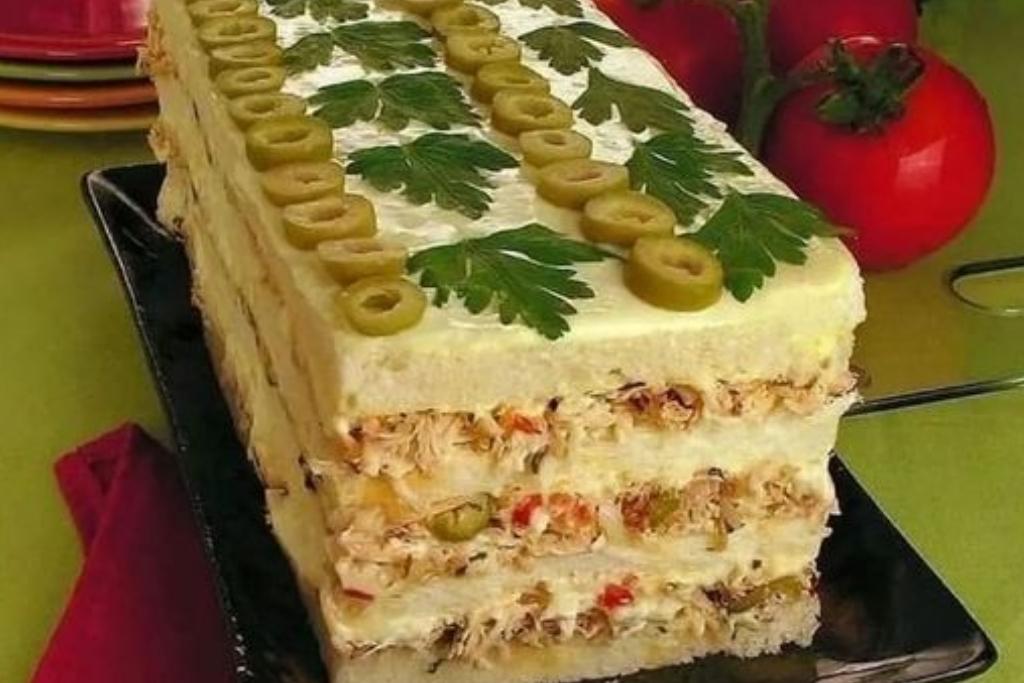 Torta gelada de pão de forma, a maneira perfeita para agradar seus convidados